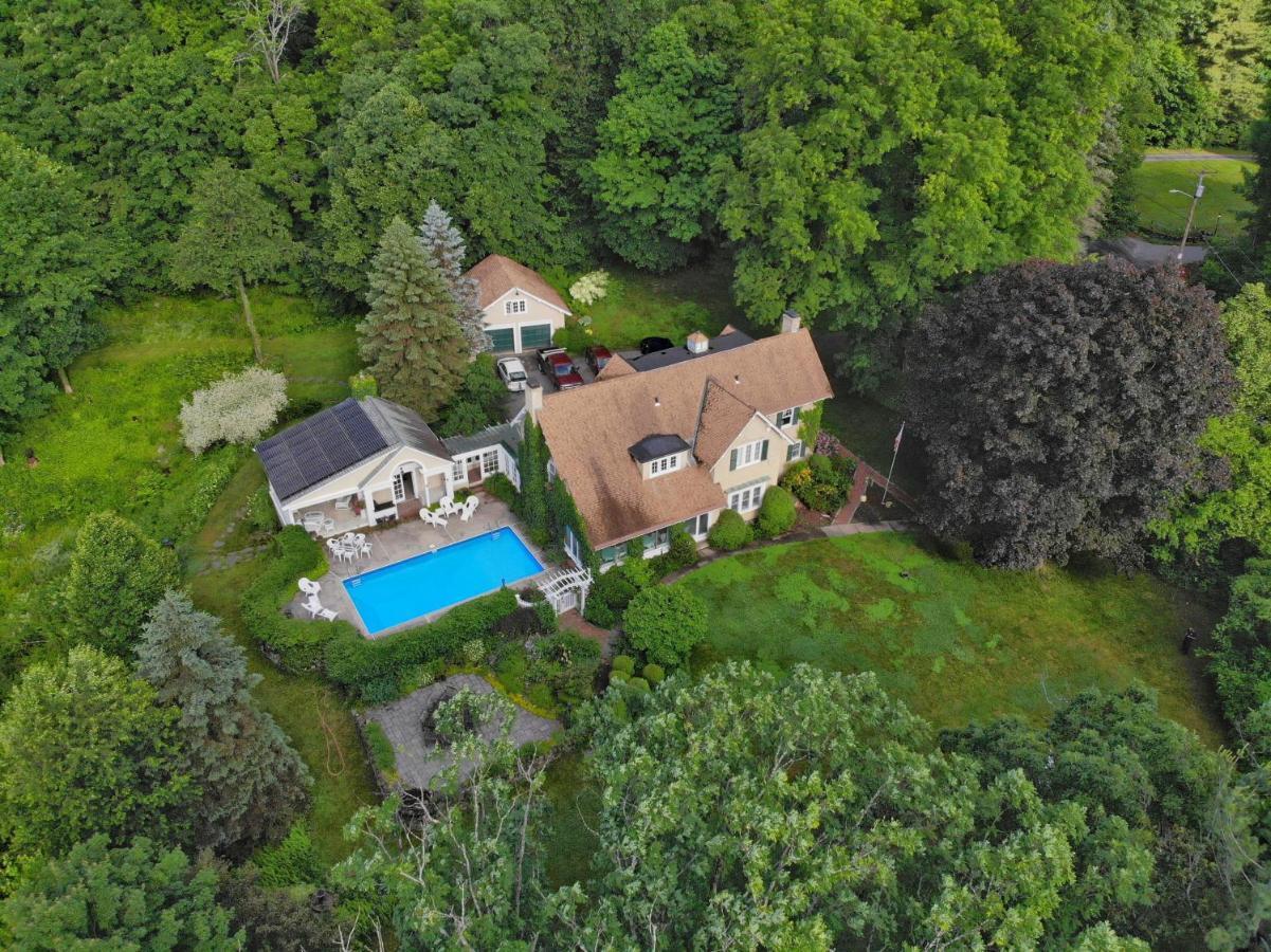 Howarth House Bed And Breakfast Фичберг Экстерьер фото